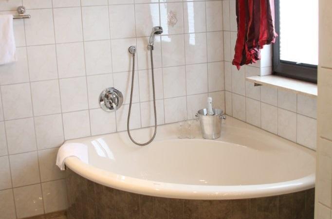 Landgasthof Hotel Bechtel Zella Экстерьер фото